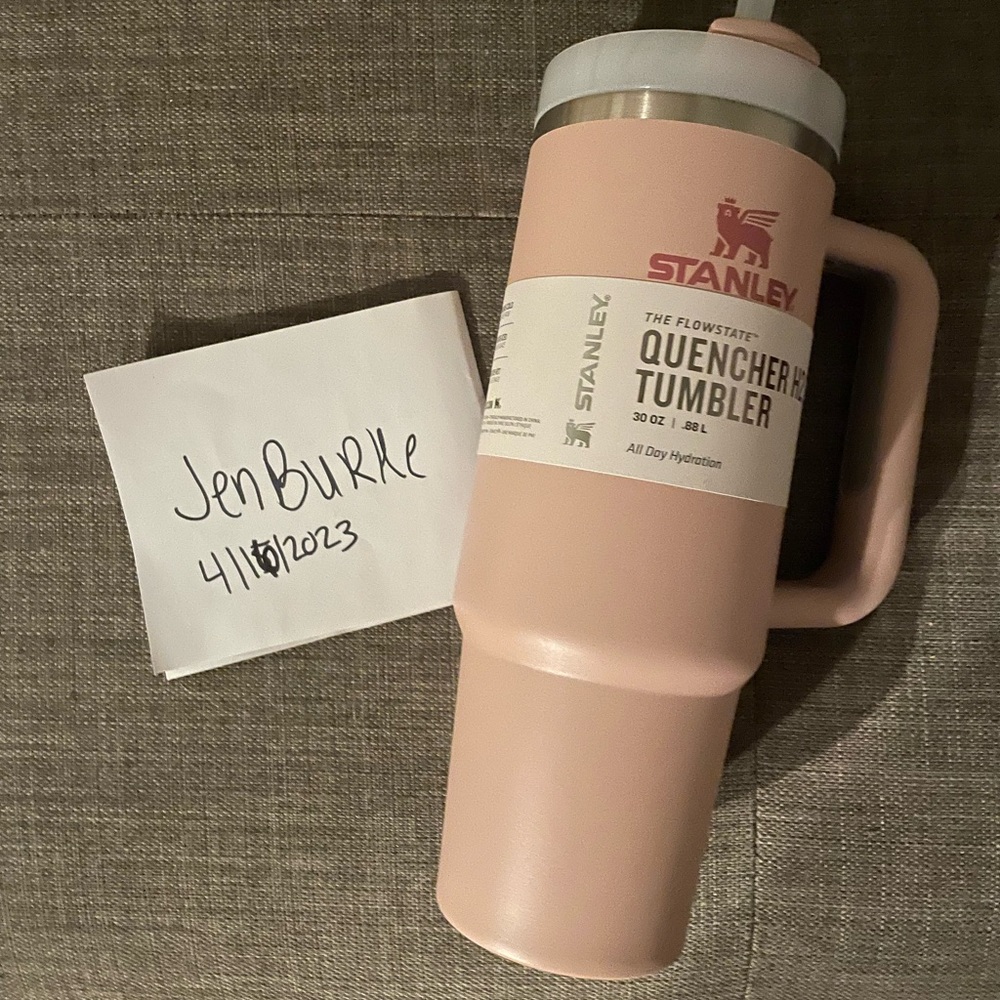 NWT 30 oz pink dusk stanley quencher